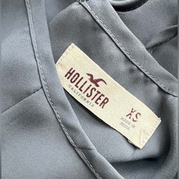 HOLLISTER | Gray Criss Cross Top size XS - Picture 3 of 5